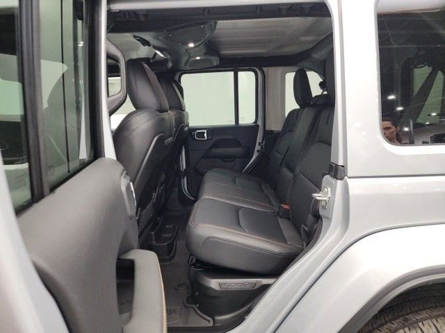 New 2024 Jeep Wrangler Unlimited Sahara AWD/4WD image 25