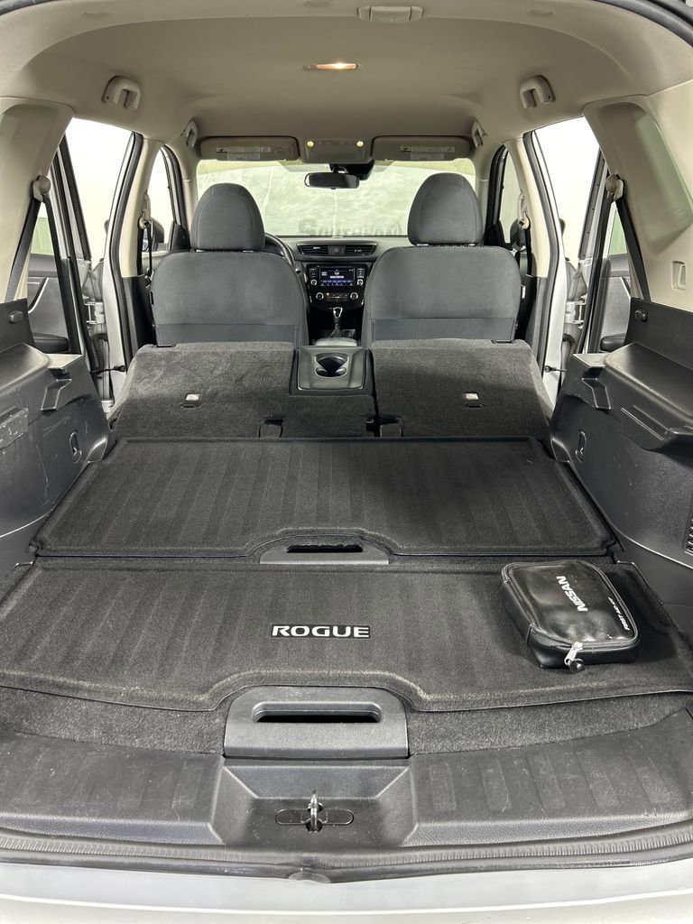 Used 2019 Nissan Rogue S w/ Special Edition Package FWD image 20
