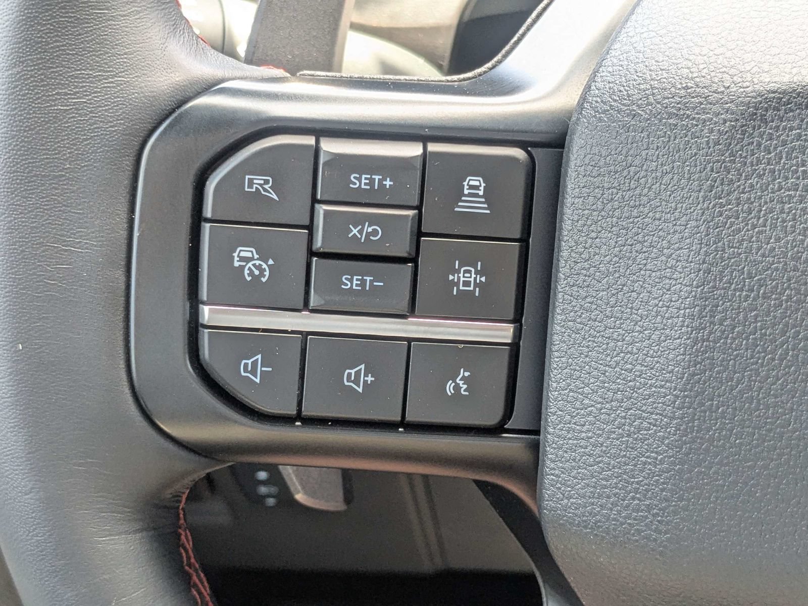 Used 2025 Ford F150 Raptor AWD/4WD image 29