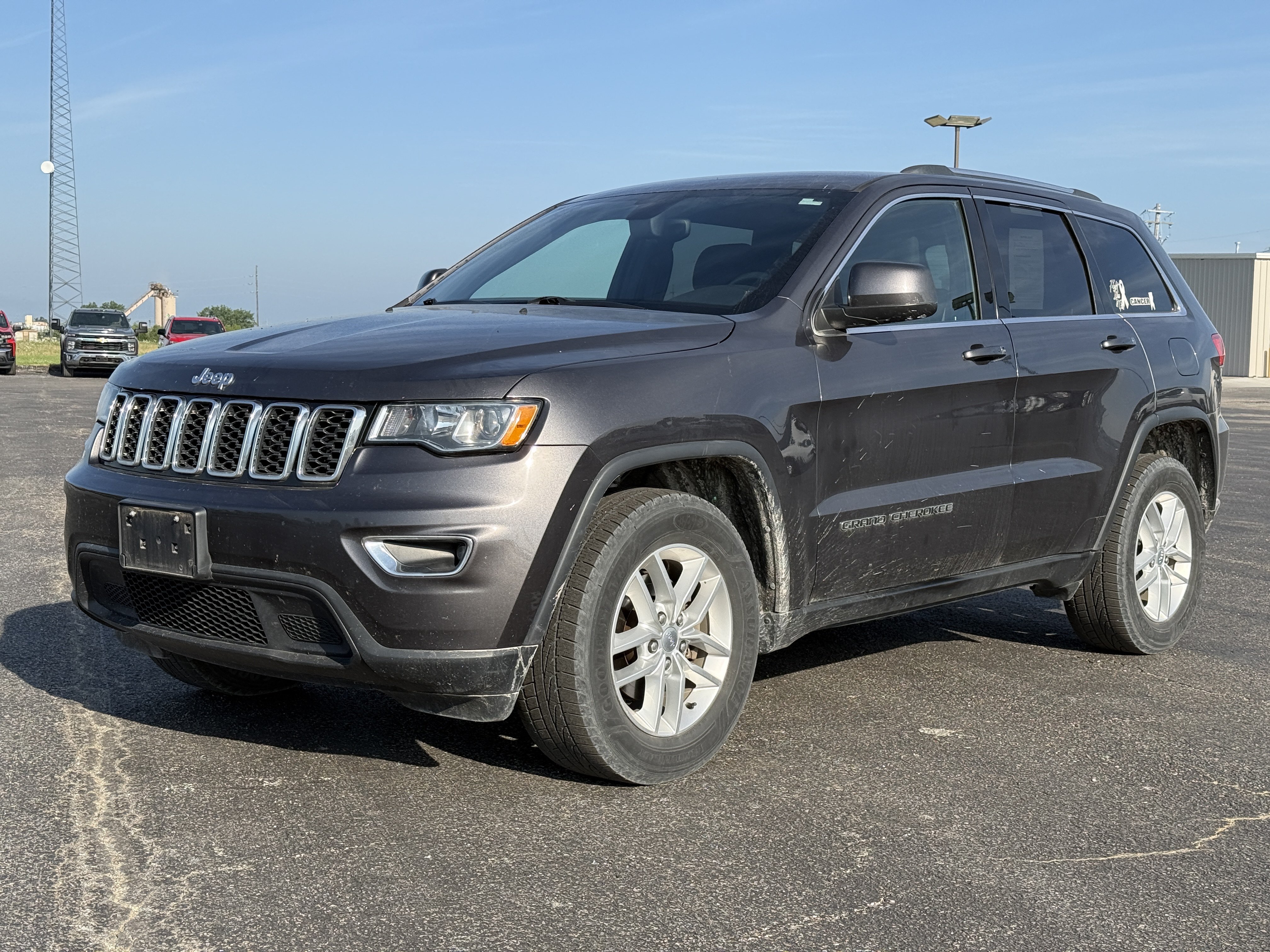 Used 2017 Jeep Grand Cherokee Laredo w/ Quick Order Package 23E AWD/4WD image 8
