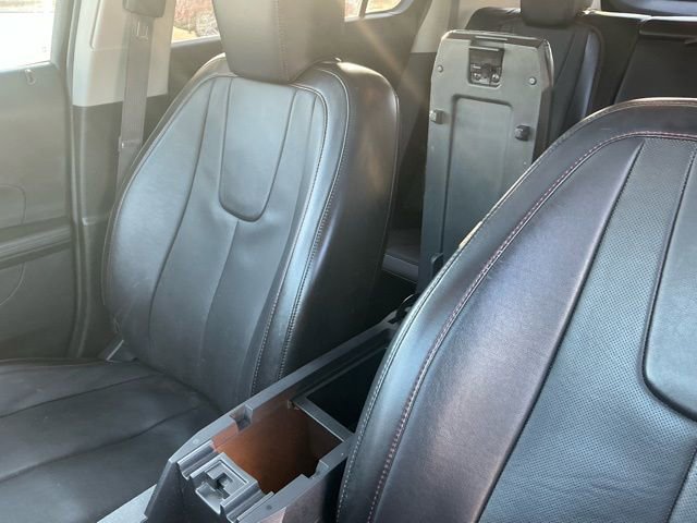 Used 2016 Chevrolet Equinox LTZ w/ Enhanced Convenience Package image 32