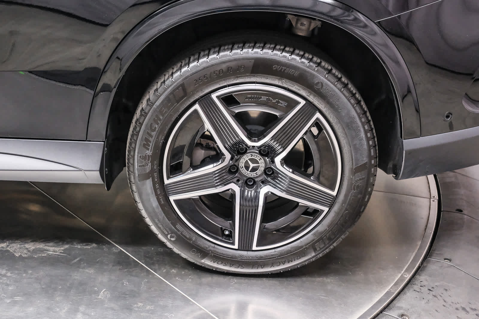 Certified 2025 Mercedes-Benz GLC 300 image 8