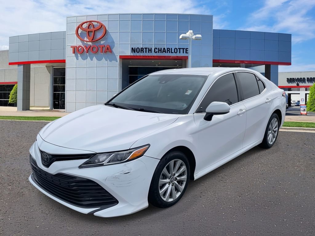Used 2019 Toyota Camry LE image 4