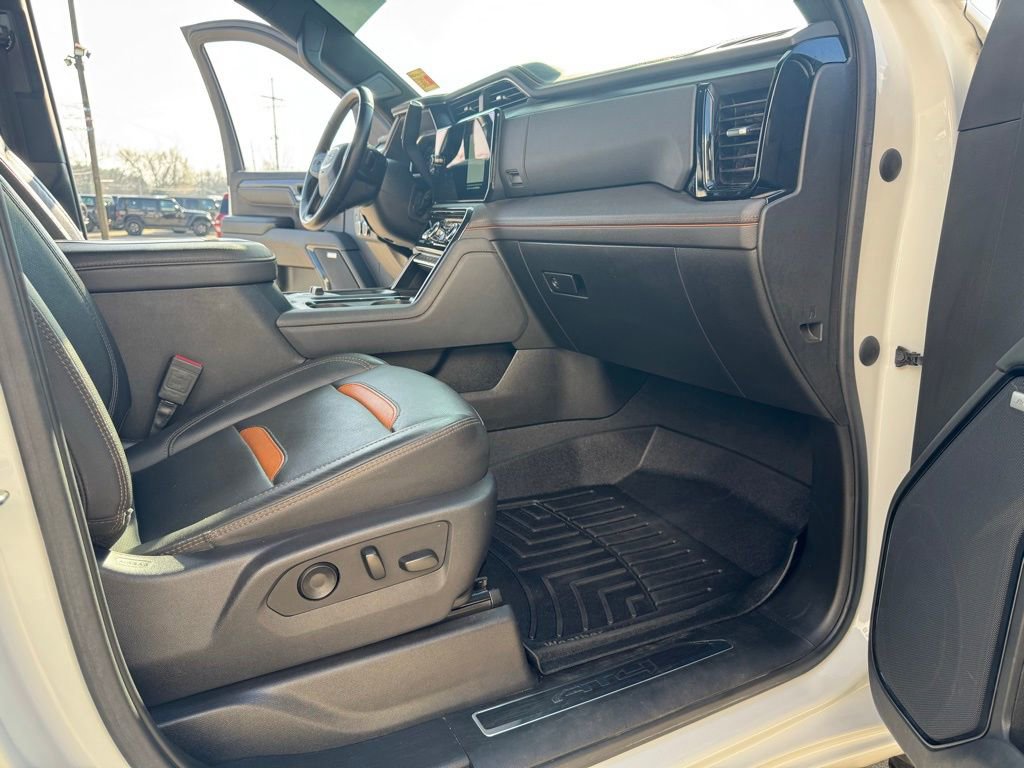 Used 2024 GMC Sierra 2500 AT4 w/ AT4 Preferred Package image 24