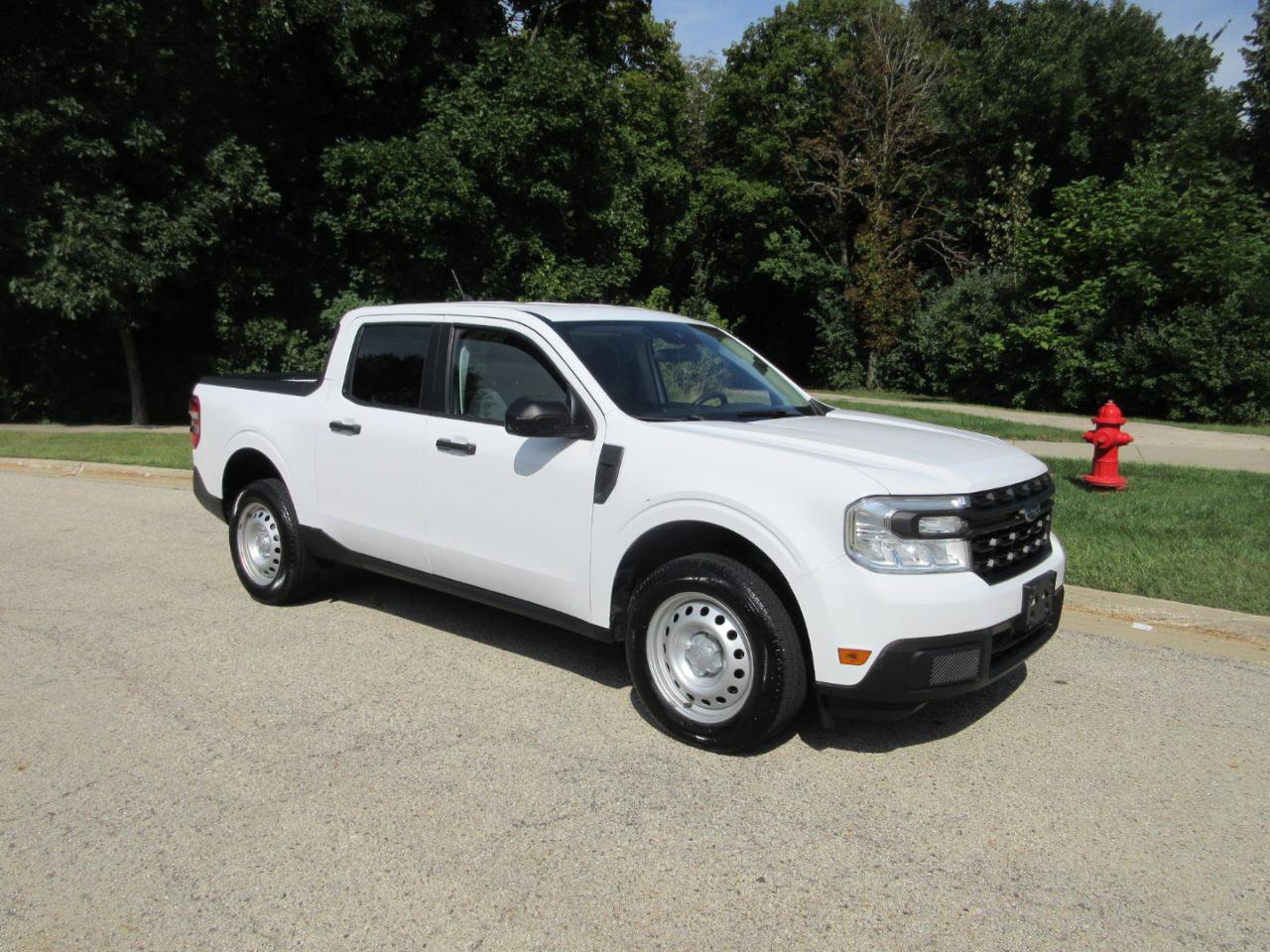 Used 2022 Ford Maverick XL FWD image 3