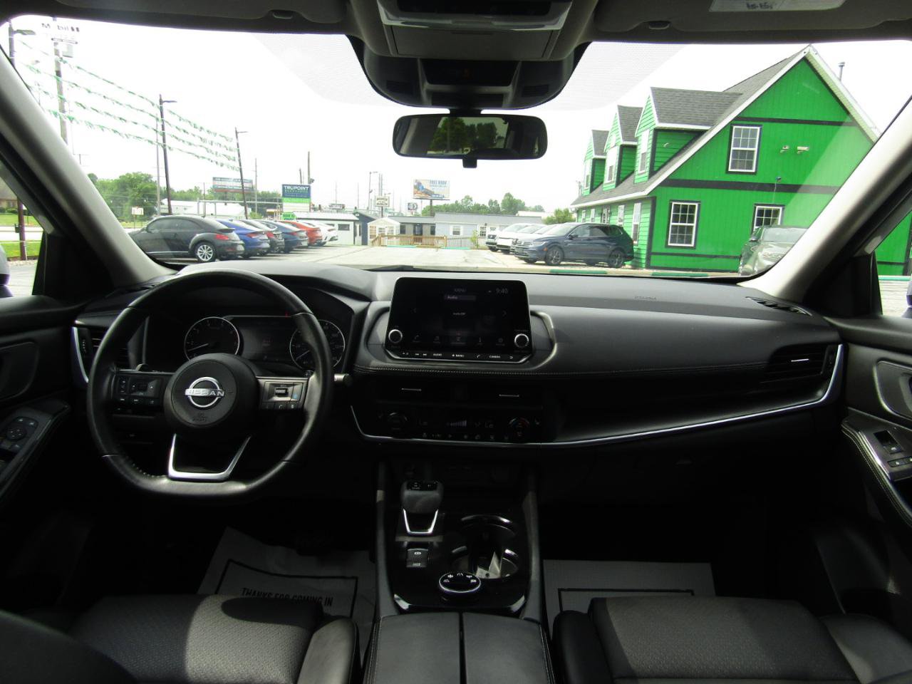 Used 2024 Nissan Rogue SV w/ SV Premium Package AWD/4WD image 15