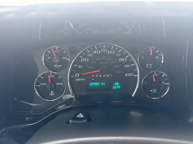 Used 2015 Chevrolet Express 2500 image 24