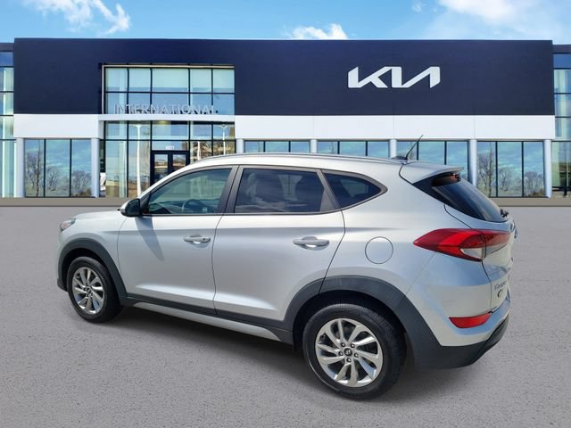 Used 2017 Hyundai Tucson SE w/ SE Popular Package 02 AWD/4WD image 3