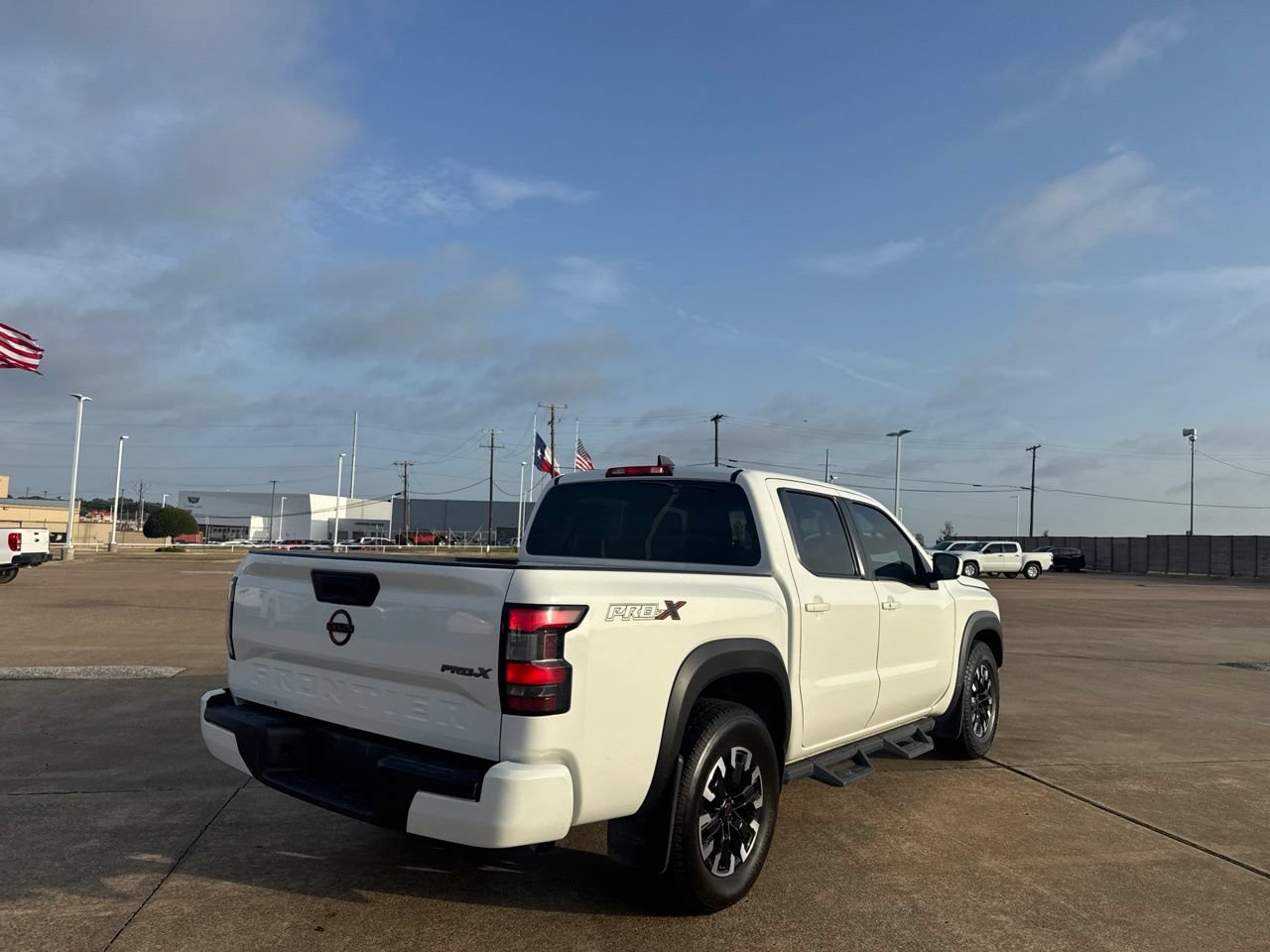 Used 2022 Nissan Frontier Pro-X RWD image 19