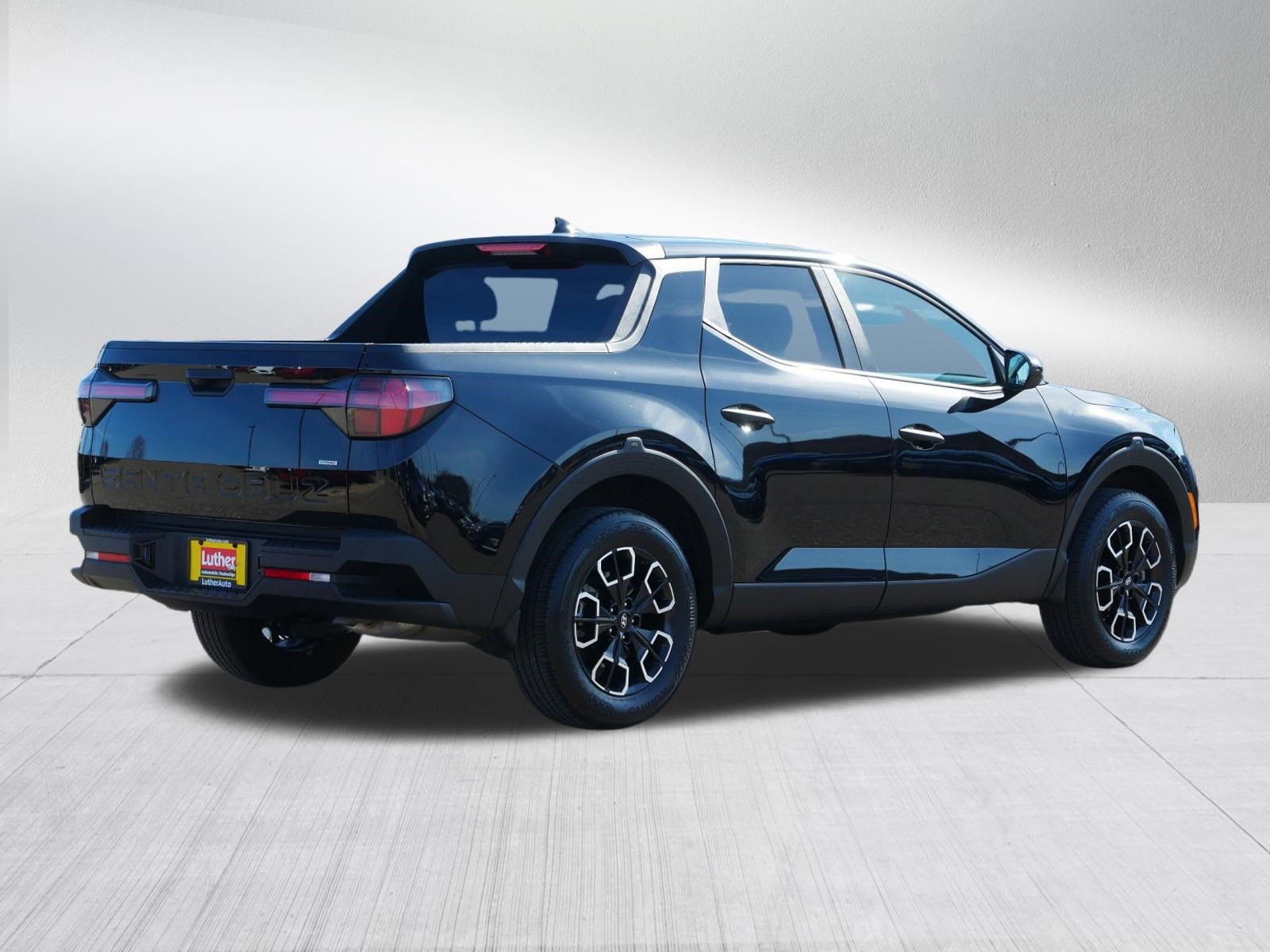 Used 2023 Hyundai Santa Cruz SE AWD/4WD image 7