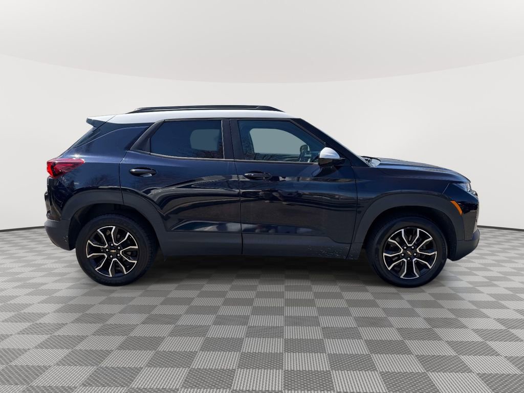 Used 2021 Chevrolet TrailBlazer ACTIV w/ Sun and Liftgate Package AWD/4WD image 3