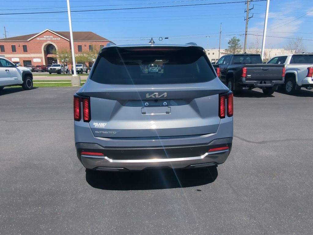 Used 2025 Kia Sorento EX w/ Panoramic Sunroof Package FWD image 7