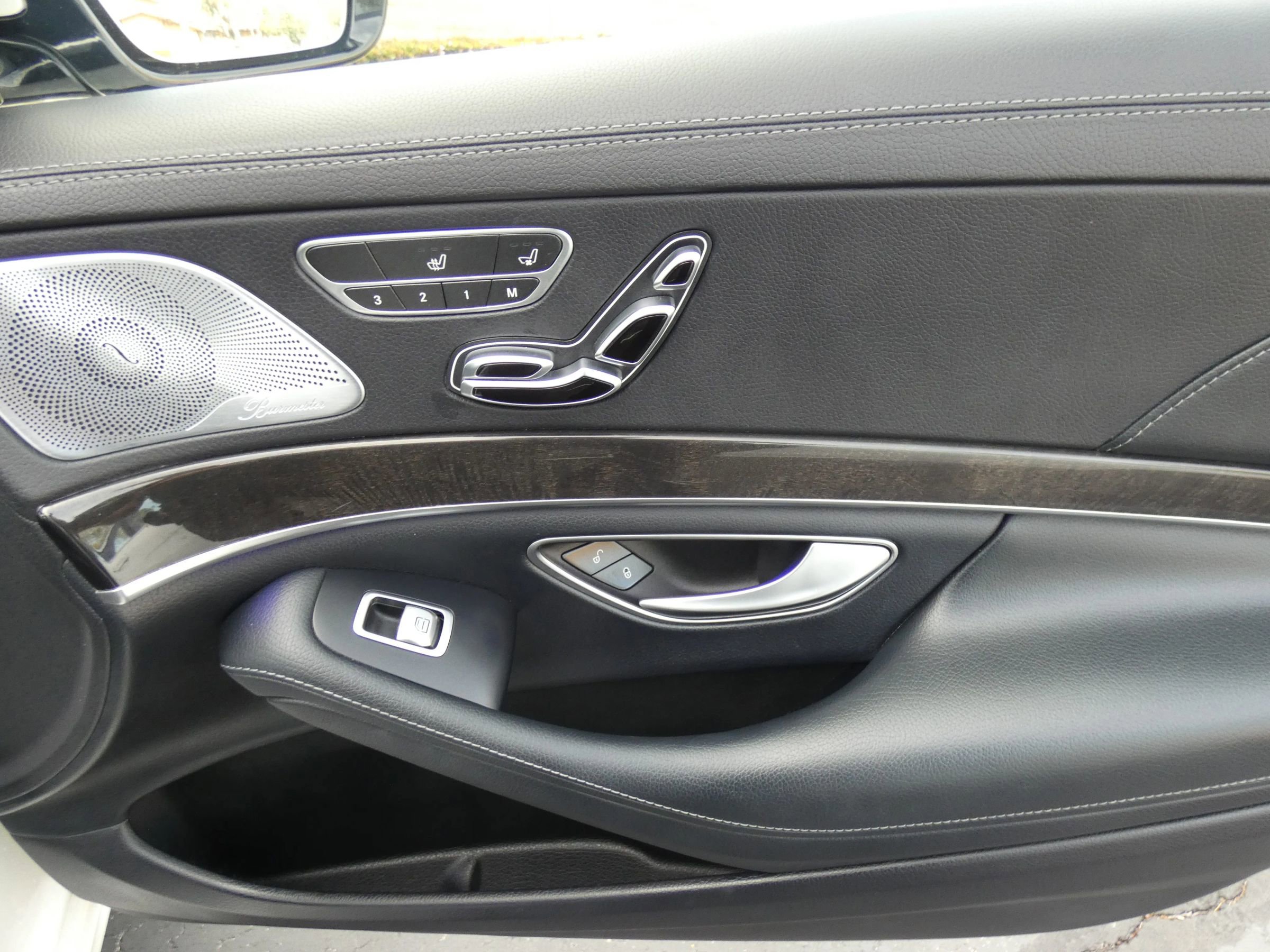 Used 2019 Mercedes-Benz S 450 Sedan image 33