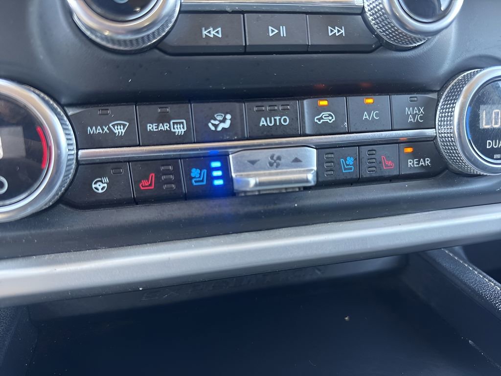 Used 2024 Ford Expedition Max XLT image 23