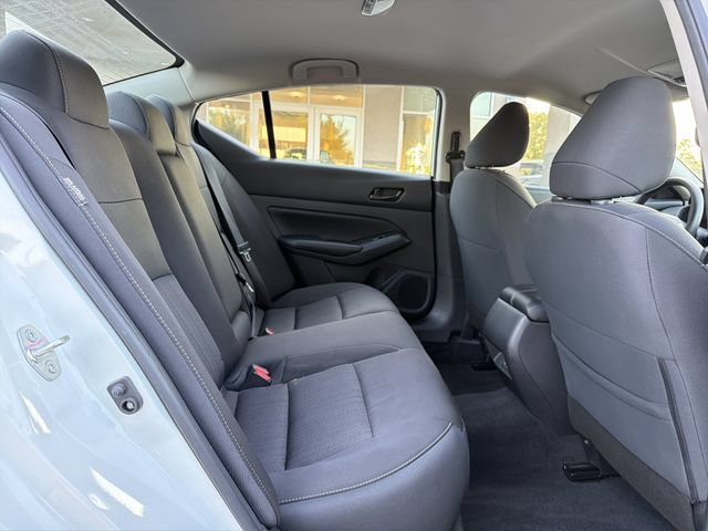 Used 2025 Nissan Altima 2.5 SV FWD image 15