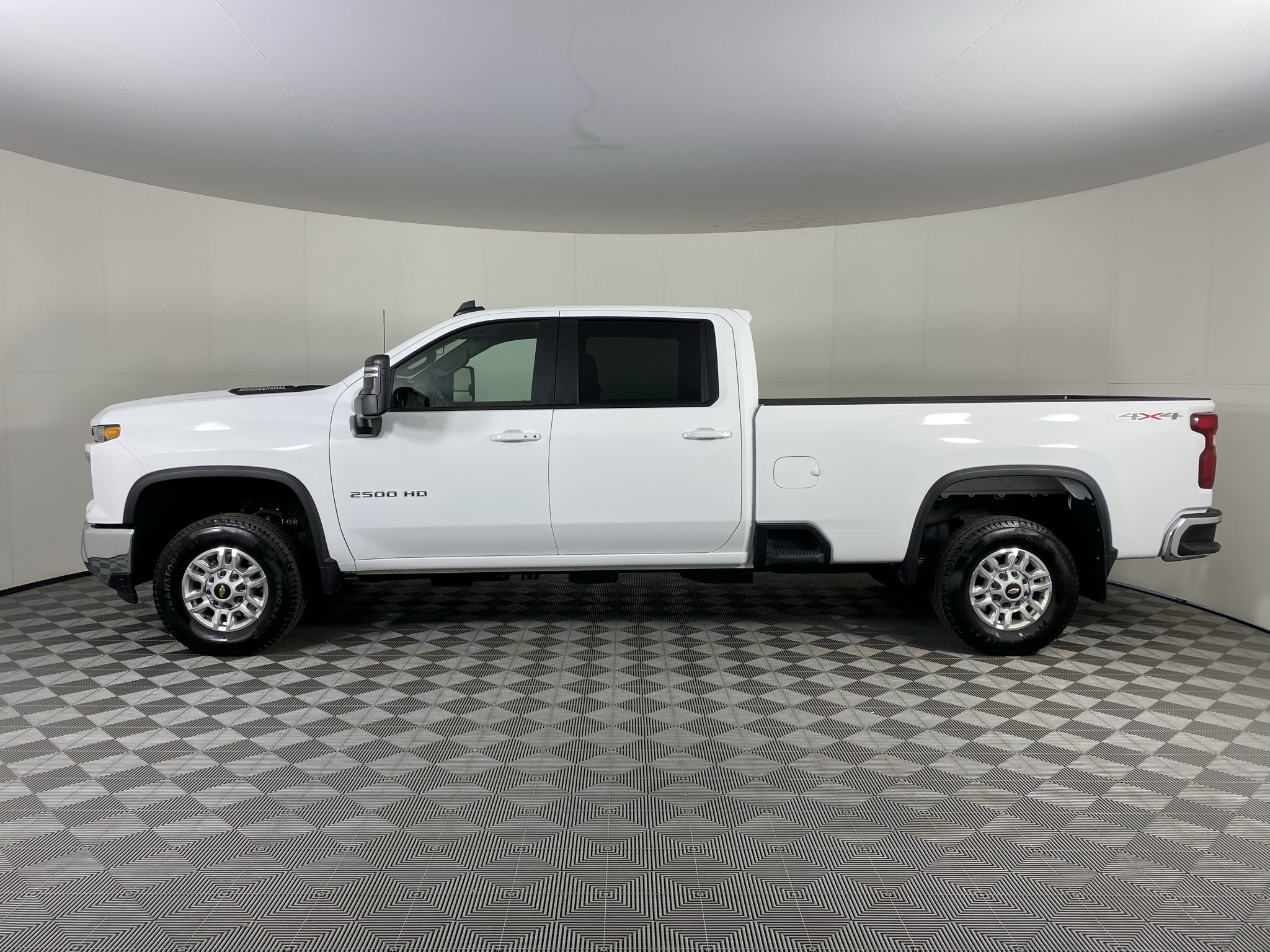 Used 2026 Chevrolet Silverado 2500 LT AWD/4WD image 6