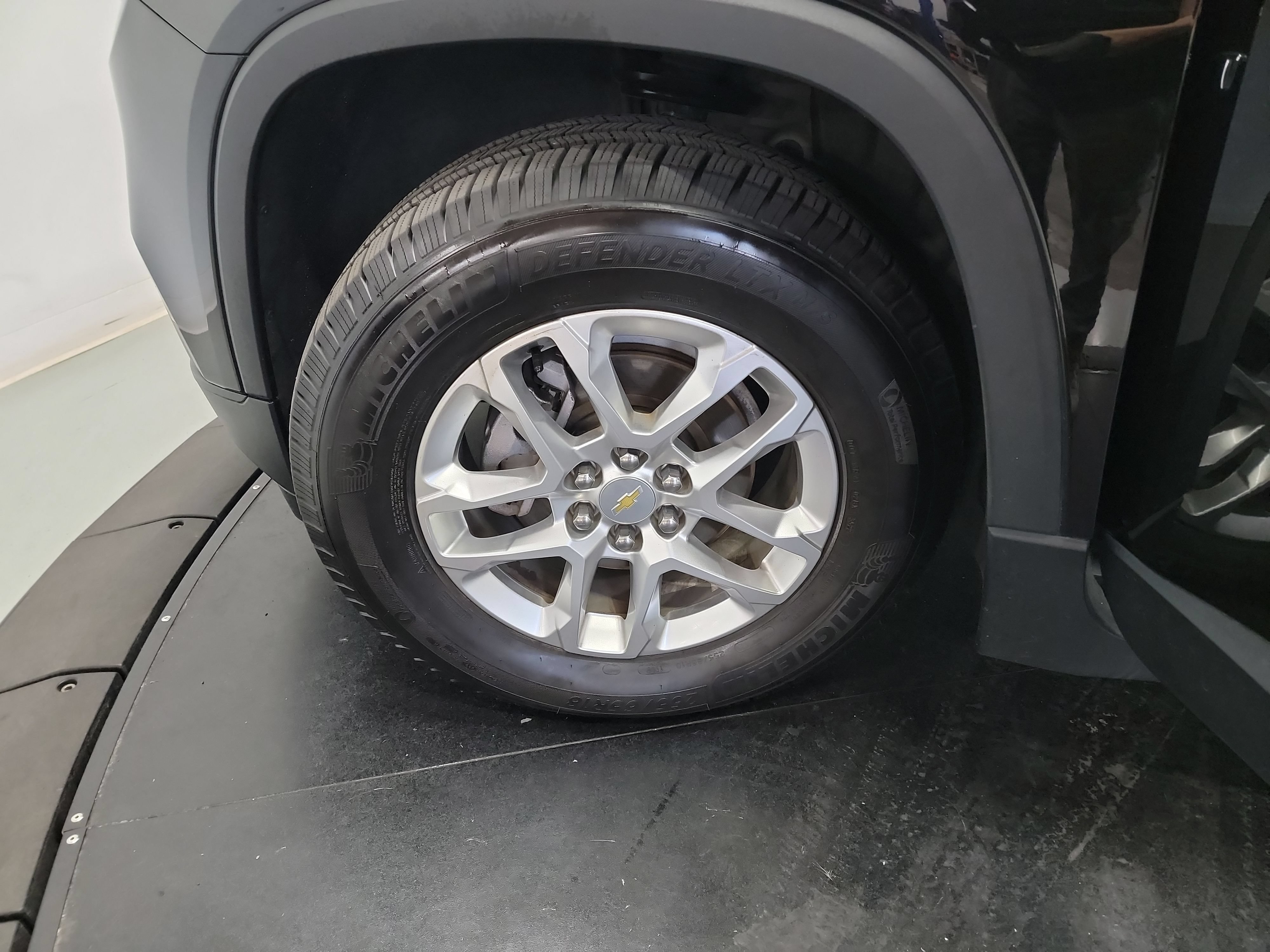 Used 2019 Chevrolet Traverse LS FWD image 29