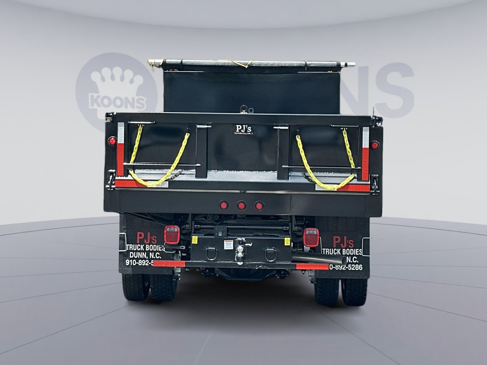 New 2025 Ford F550 4x4 Regular Cab Super Duty image 5