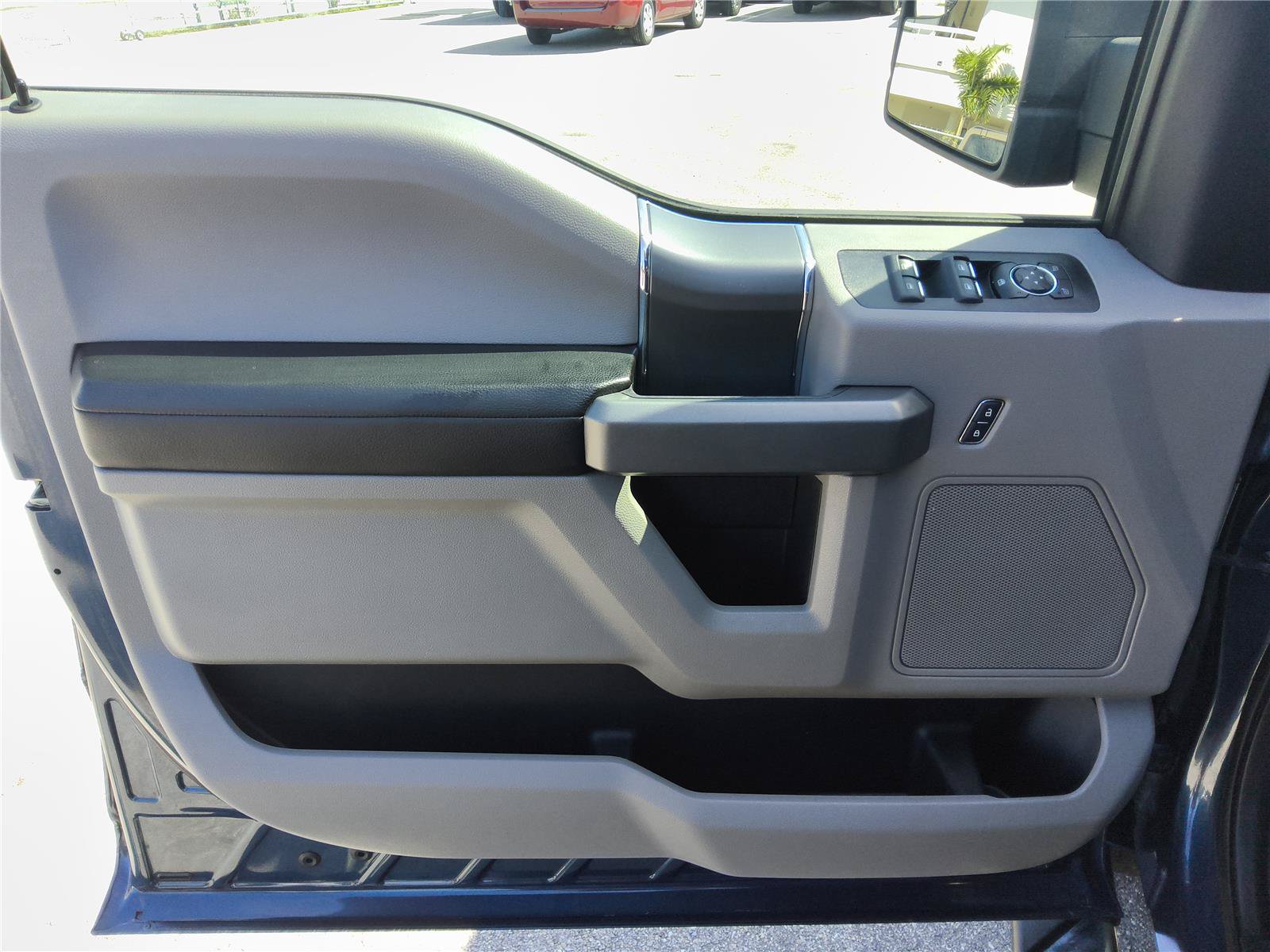 Used 2018 Ford F150 XLT w/ Equipment Group 302A Luxury RWD image 12