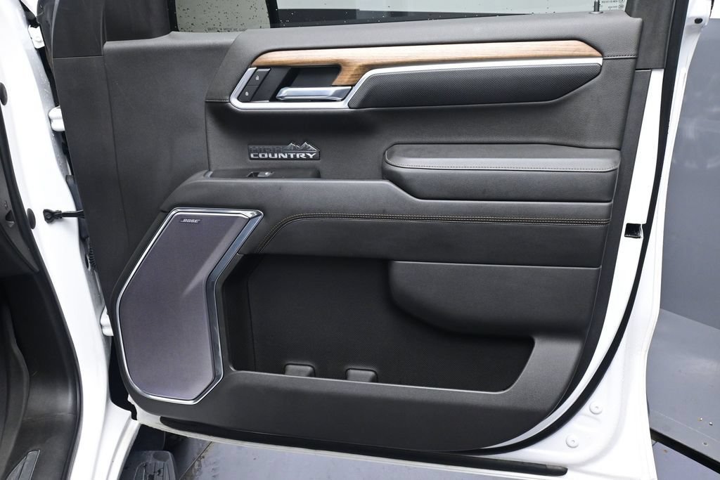 Used 2022 Chevrolet Silverado 1500 High Country w/ High Country Premium Package AWD/4WD image 24