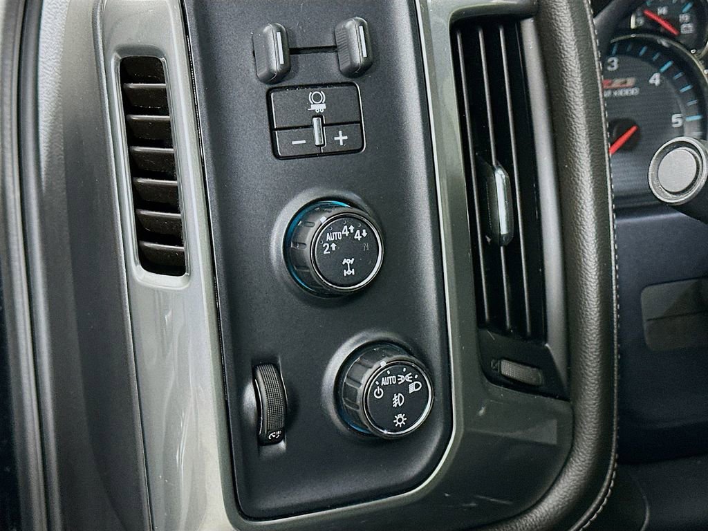 Used 2018 Chevrolet Silverado 1500 LTZ Z71 w/ LPO, Black Pack image 17