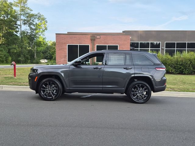 New 2026 Jeep Grand Cherokee Limited AWD/4WD image 10