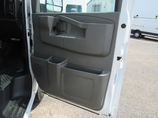 Used 2016 Chevrolet Express 2500 RWD image 10