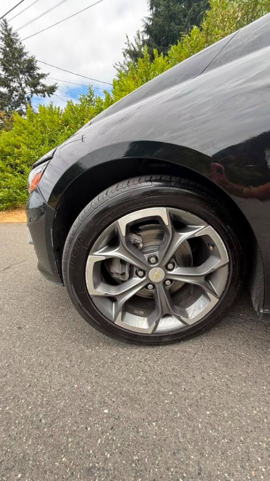 Used 2020 Chevrolet Malibu LT FWD image 13