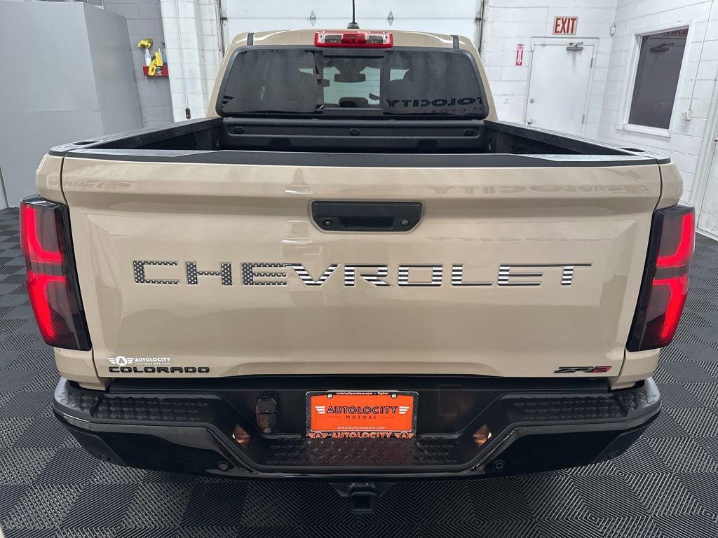 Used 2024 Chevrolet Colorado ZR2 w/ ZR2 Convenience Package III AWD/4WD image 7