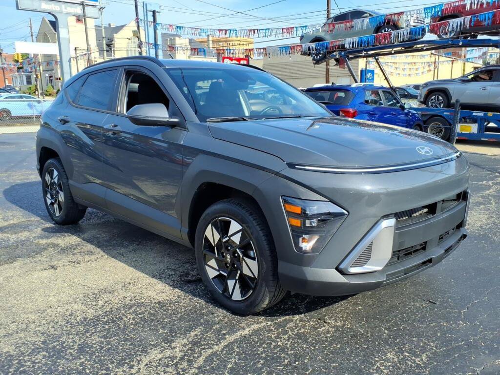 Used 2024 Hyundai Kona SEL AWD/4WD image 3