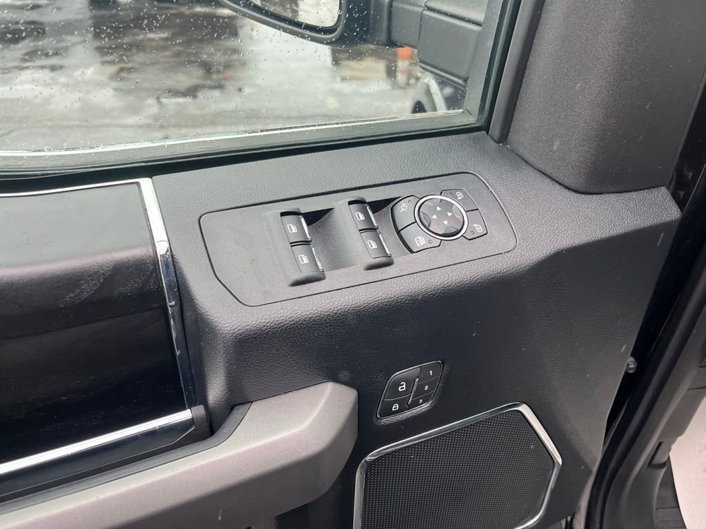 Used 2018 Ford F150 Platinum w/ Equipment Group 701A Luxury image 10