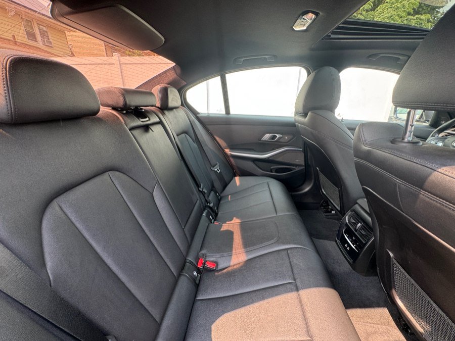 Used 2021 BMW 330i xDrive w/ Driver Assist w/ Premium Package AWD/4WD image 33