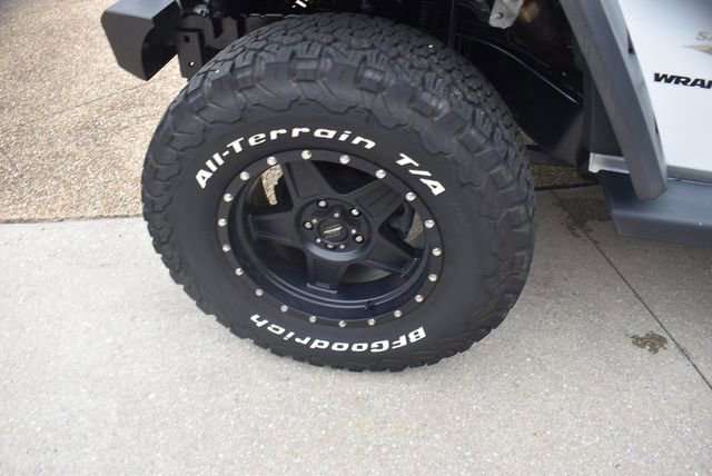 Used 2013 Jeep Wrangler Sahara AWD/4WD image 14