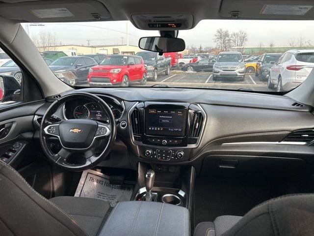 Used 2020 Chevrolet Traverse LT image 41
