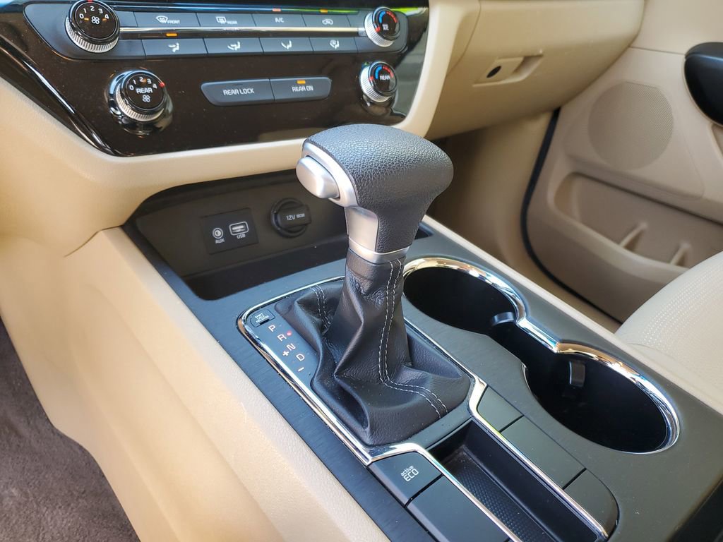 Used 2020 Kia Sedona LX FWD image 30