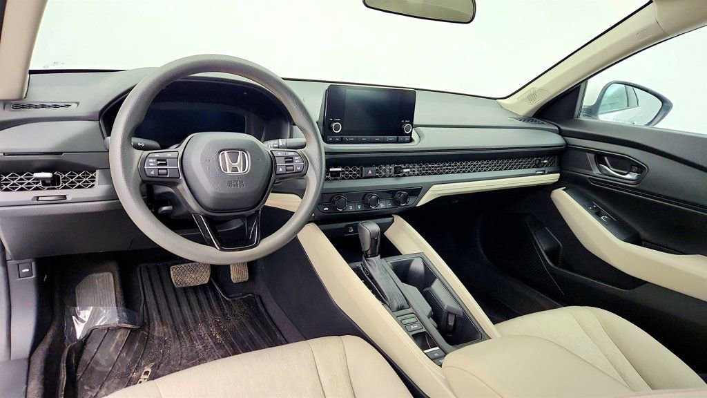 Used 2023 Honda Accord EX image 13
