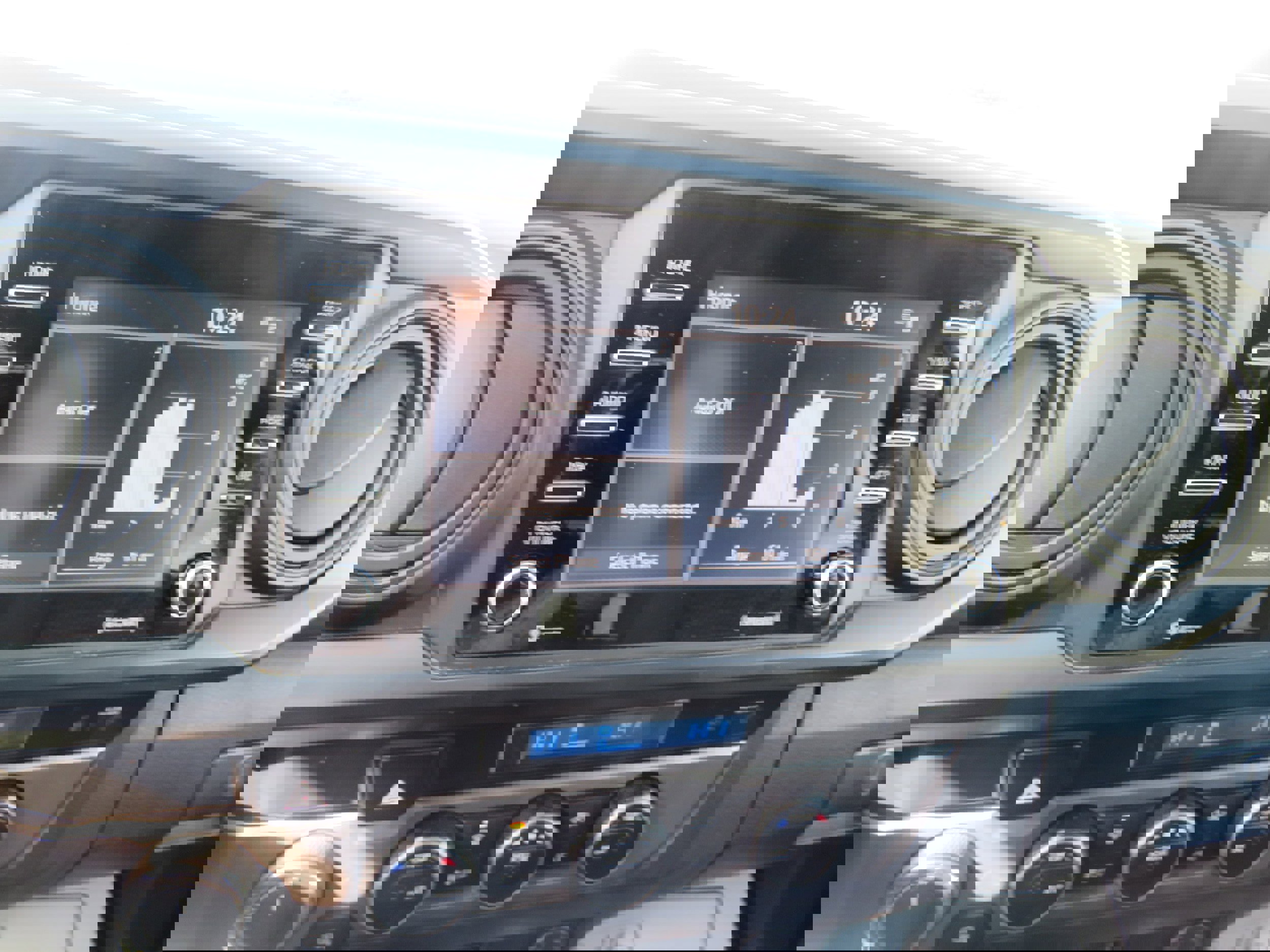 Used 2023 Toyota Tacoma SR image 13