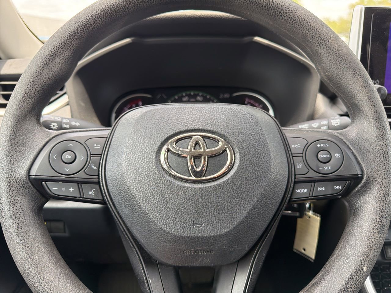 Used 2023 Toyota RAV4 LE image 10