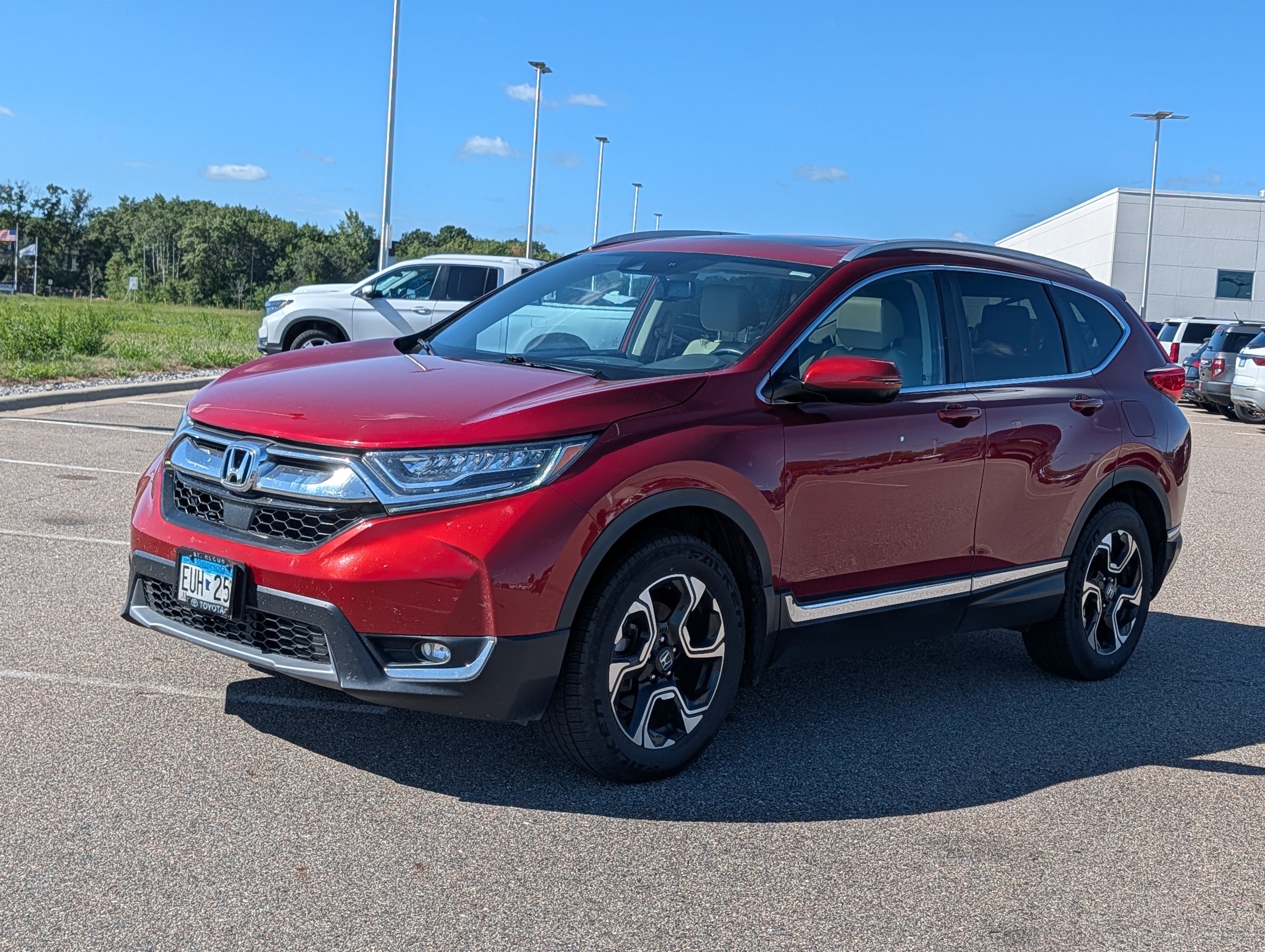 Used 2018 Honda CR-V Touring image 2