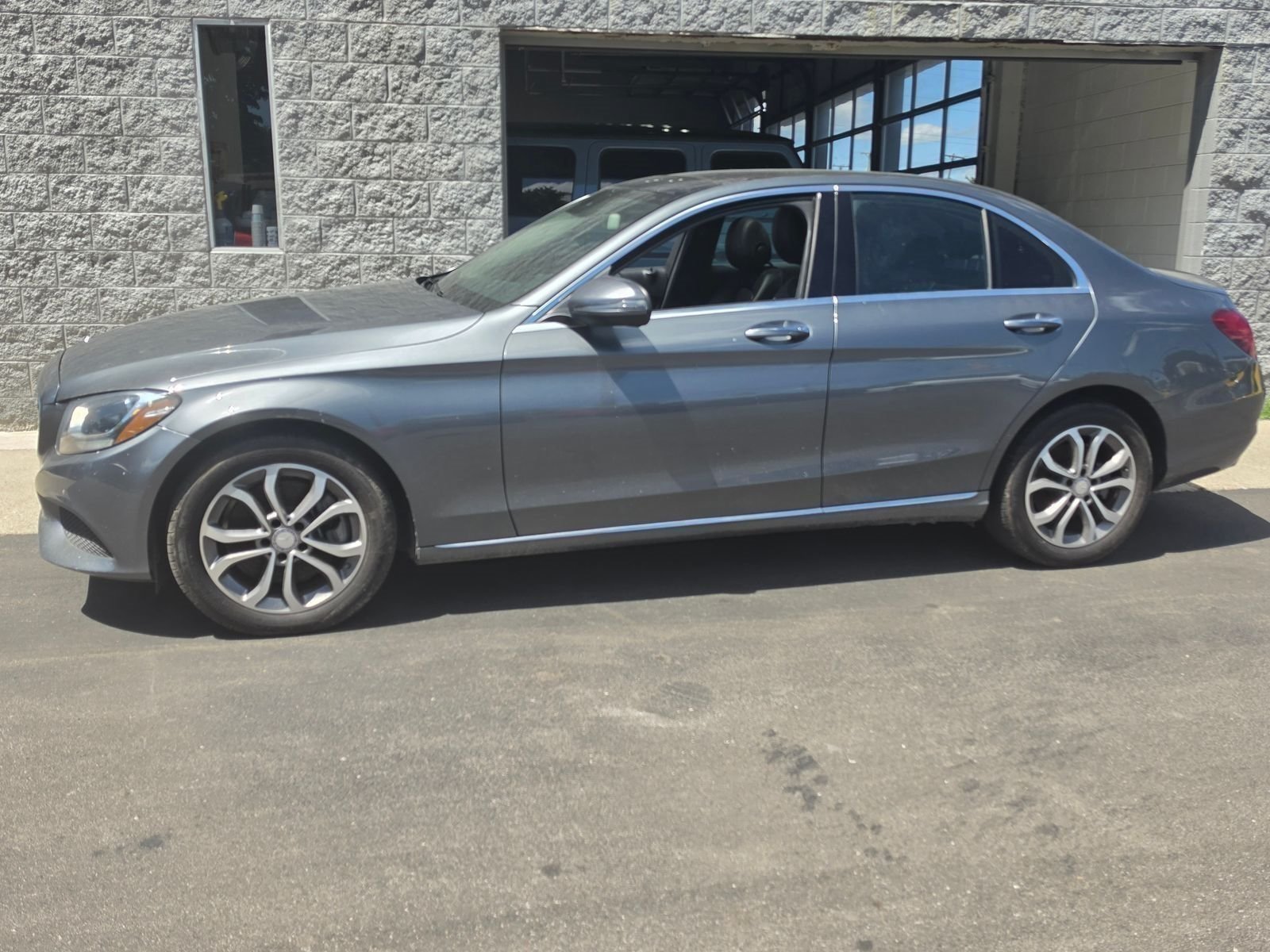 Used 2017 Mercedes-Benz C 300 4MATIC Sedan image 4