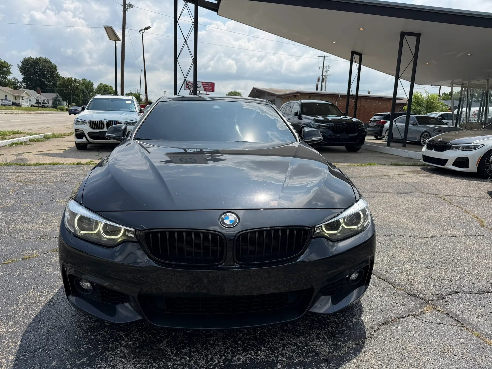 Used 2020 BMW 440i xDrive Coupe w/ M Sport Package AWD/4WD image 2