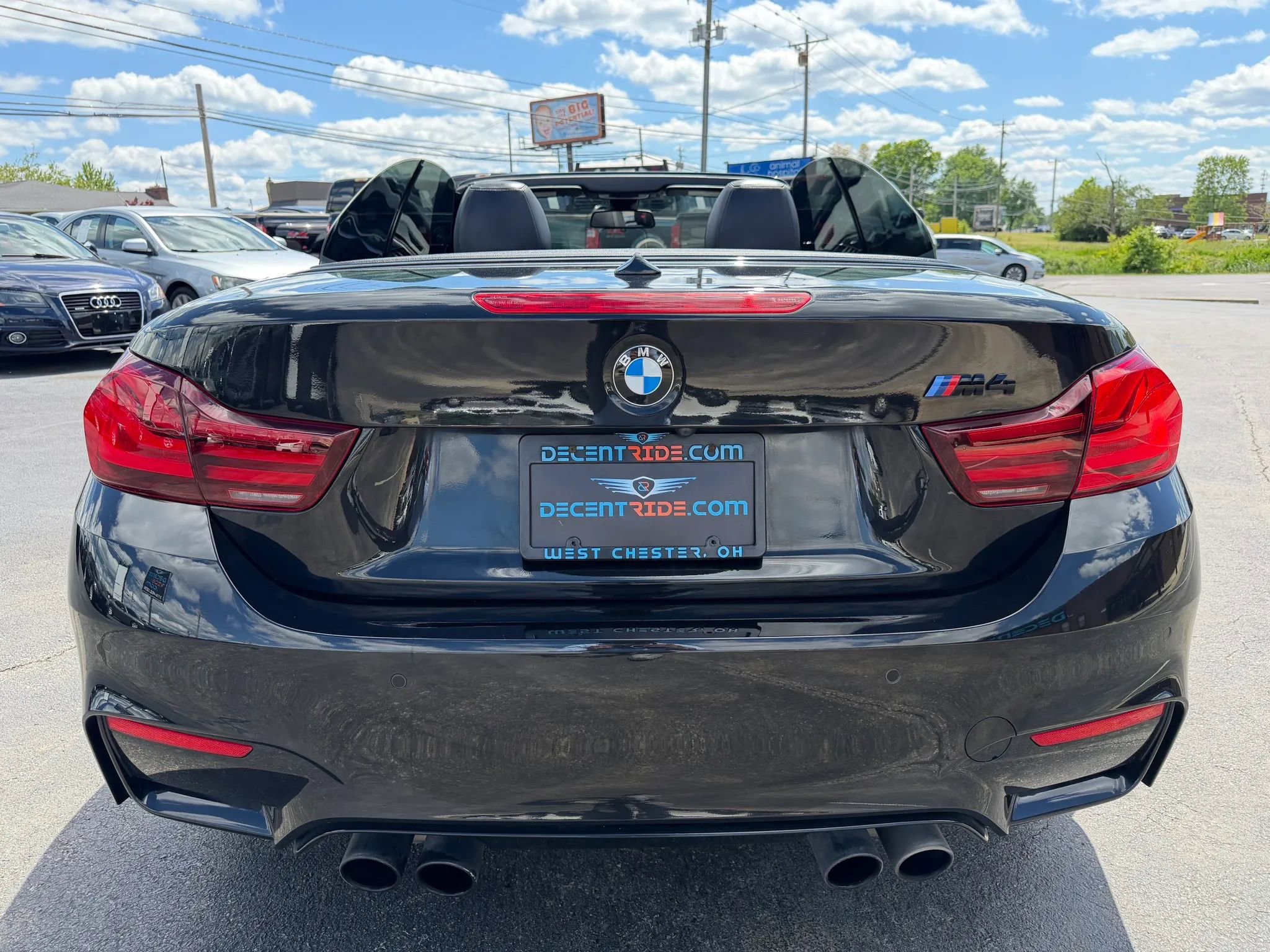Used 2020 BMW M4 Convertible w/ Competition Package RWD image 4