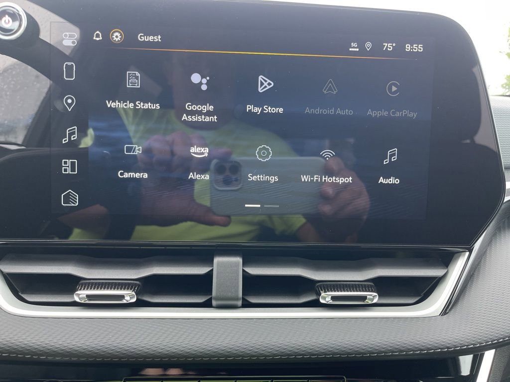 New 2025 Chevrolet Equinox LT w/ Safety and Technology Package image 25