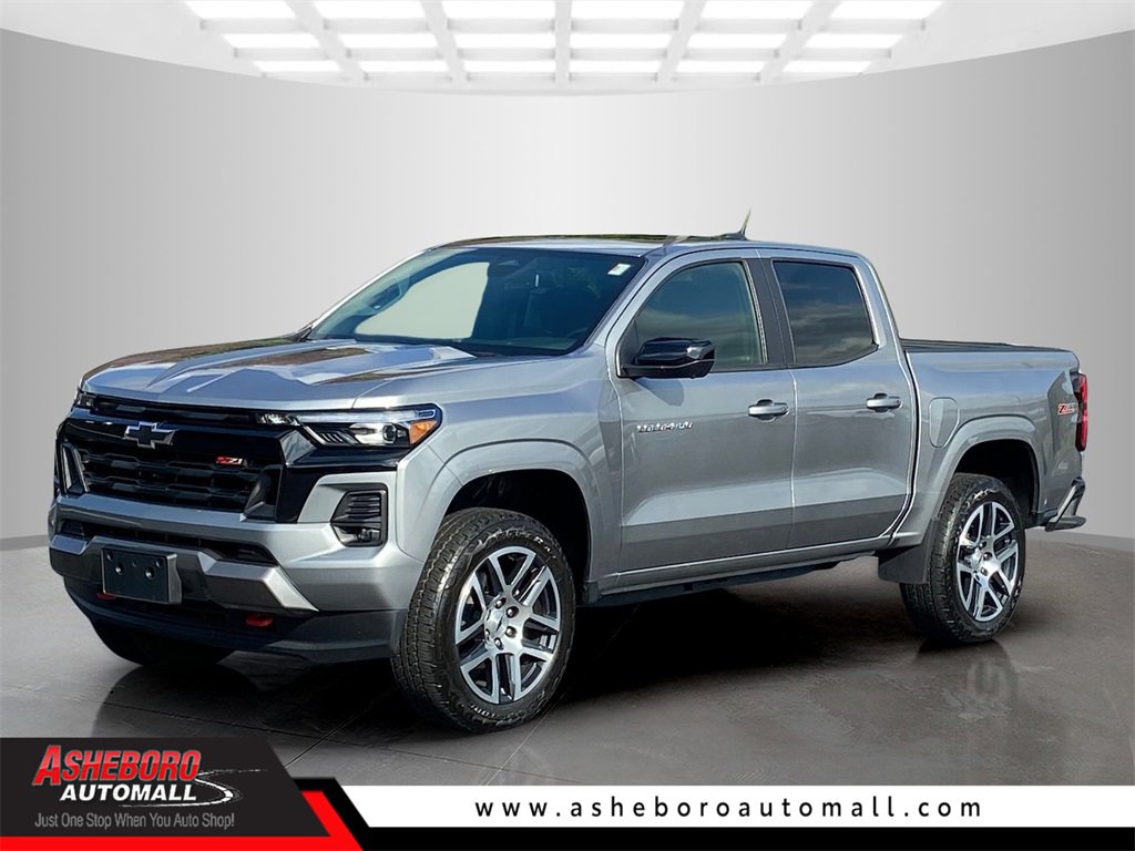Used 2023 Chevrolet Colorado Z71 w/ Z71 Convenience Package 2