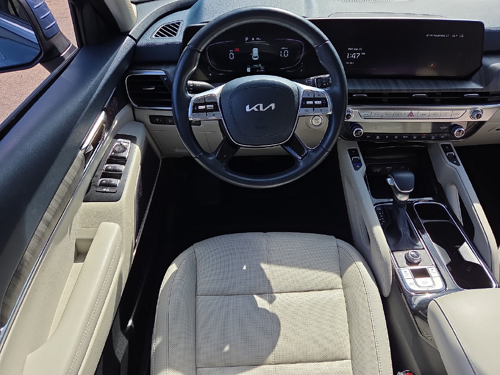 Certified 2024 Kia Telluride EX w/ EX Captain's Chair Package AWD/4WD image 12