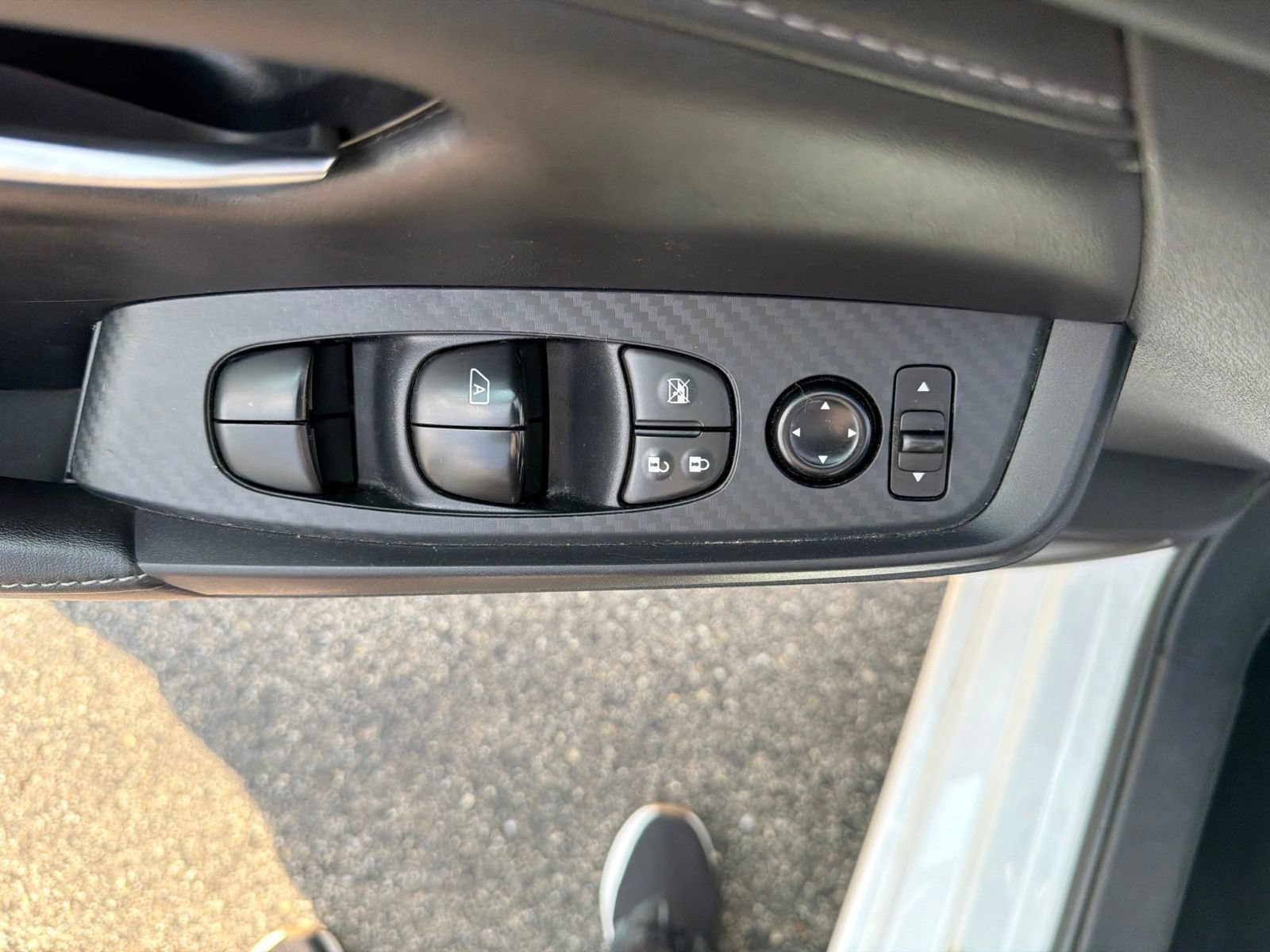 Used 2024 Nissan Sentra SV FWD image 9