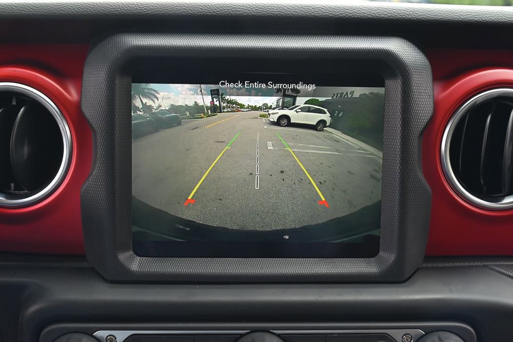 Used 2023 Jeep Wrangler Rubicon AWD/4WD image 12