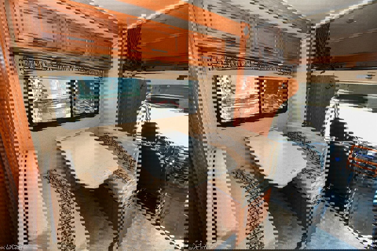 Used 2016 Mercedes-Benz Sprinter 3500 image 11