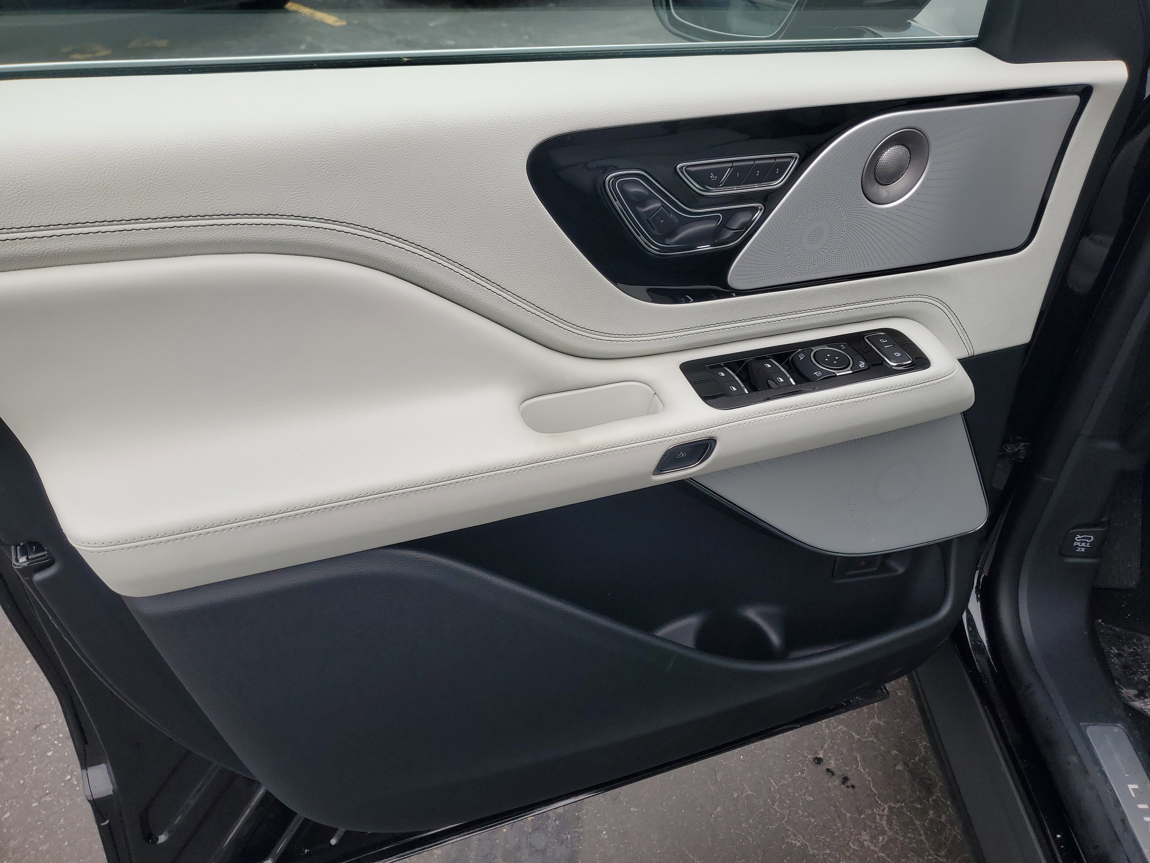 New 2026 Lincoln Aviator Black Label w/ Dynamic Handling Package image 8