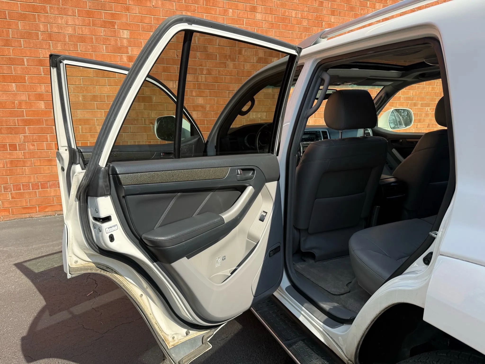 Used 2004 Toyota 4Runner Limited image 20